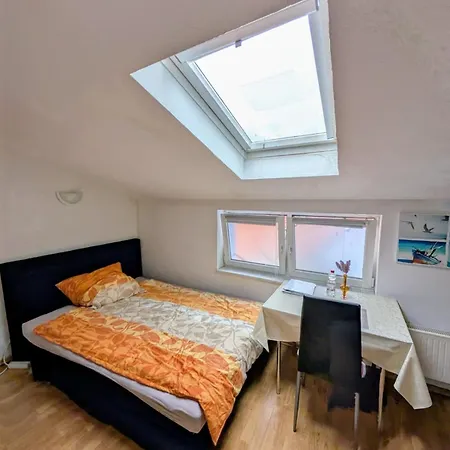 Fuer 1-2 Personen Im Herzen *